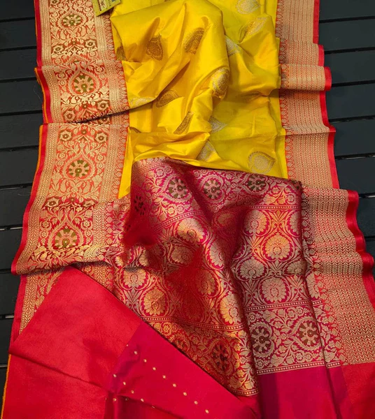 Expert Guide: Banarashi Silk Saree Draping